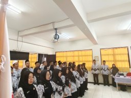 Pelantikan dan Rapat Kerja Pengurus PGRI Cabang Pulogadung Masa Bakti XXIII Periode 2025–2030 Berlangsung Khidmat